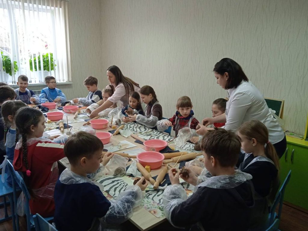 Мастер-класс гончарной мастерской Несвижского историко-краеведческого музея «Пасхальный ангелочек»