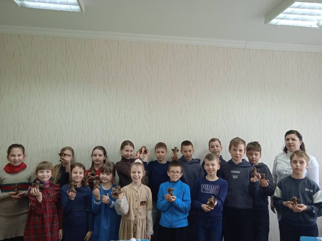 Мастер-класс гончарной мастерской Несвижского историко-краеведческого музея «Пасхальный ангелочек»